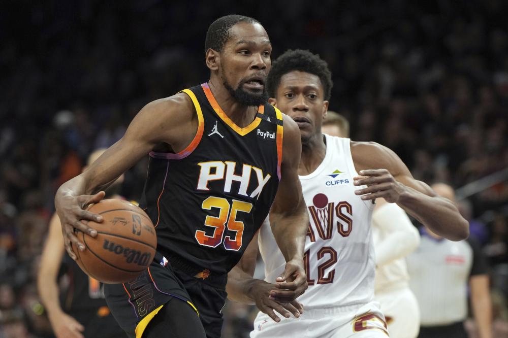 了他在中场 了他在中场