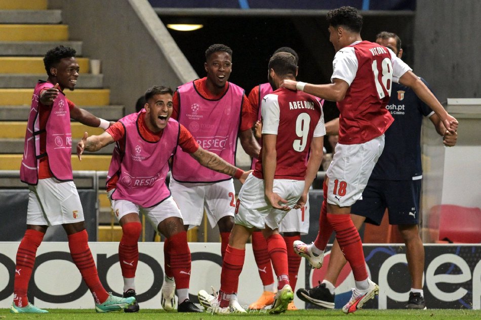 给他更大的 给他更大的